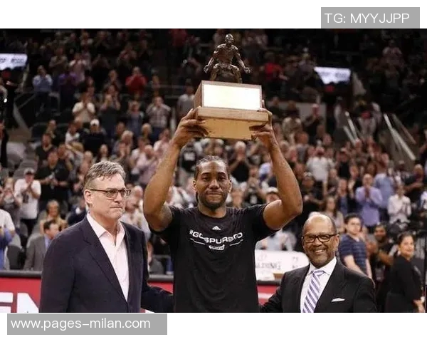 同年获得DPOYMVPFMVP的阿贾中投绝杀助力王牌夺得冠军点 同年获得DPOYMVPFMVP的阿贾中投绝杀助力王牌夺得冠军点