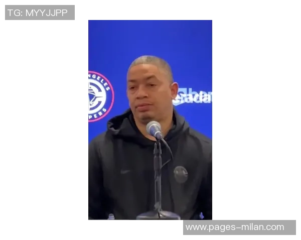 泰伦卢谈哈登使用频率高是为了弥补小卡缺阵的无奈之举 泰伦卢谈哈登使用频率高是为了弥补小卡缺阵的无奈之举